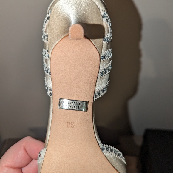 Badgley Mischka Ginny Ivory - NWT - Picture 5 of 5